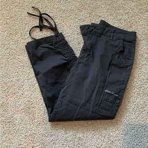 Sz Med Eddie Bauer calf length pants. Drawstring at calf. Cargo pockets
